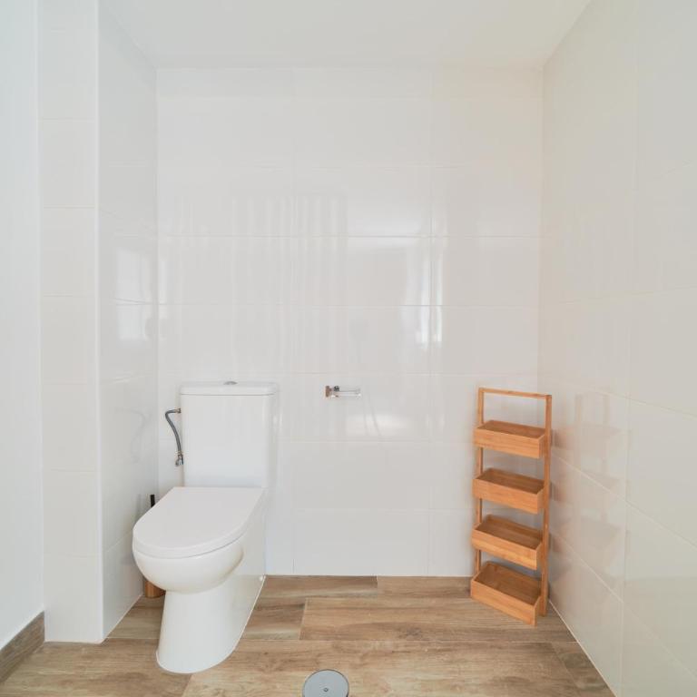 Luminoso apartamento en primera linea de PLAYA EN ESTEPONA - Superior One-Bedroom Apartment with Balcony - 16