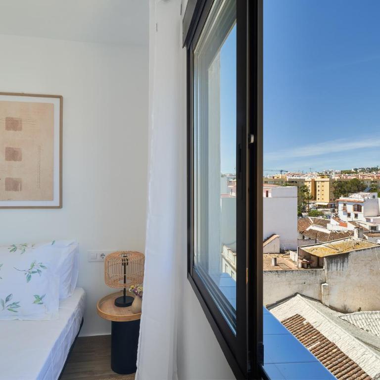 Luminoso apartamento en primera linea de PLAYA EN ESTEPONA - Superior One-Bedroom Apartment with Balcony - 13