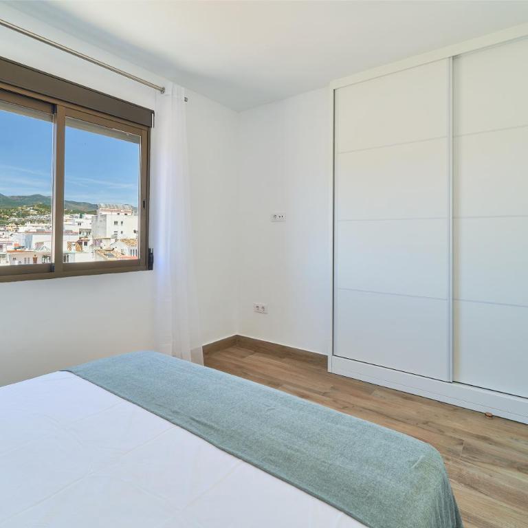 Luminoso apartamento en primera linea de PLAYA EN ESTEPONA - Superior One-Bedroom Apartment with Balcony - 12
