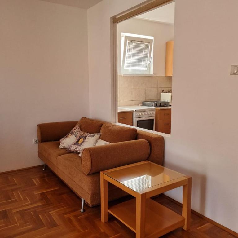 Olga Apartments - One-Bedroom Apartment - 4