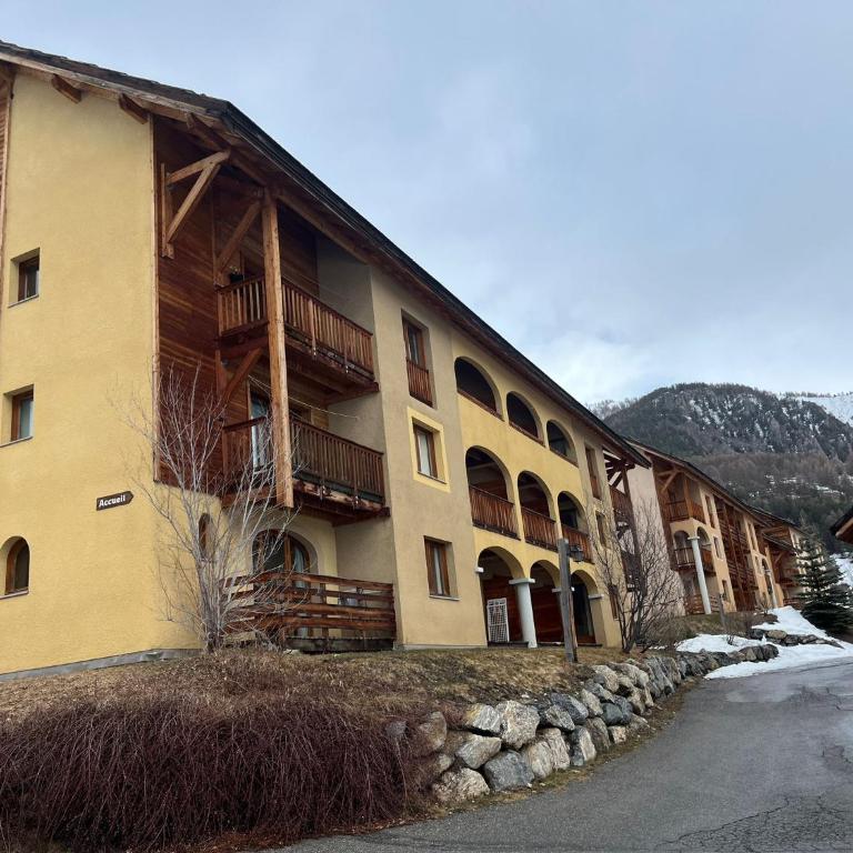 Les Granges d'Arvieux - Appartement 3 Chambres - 1