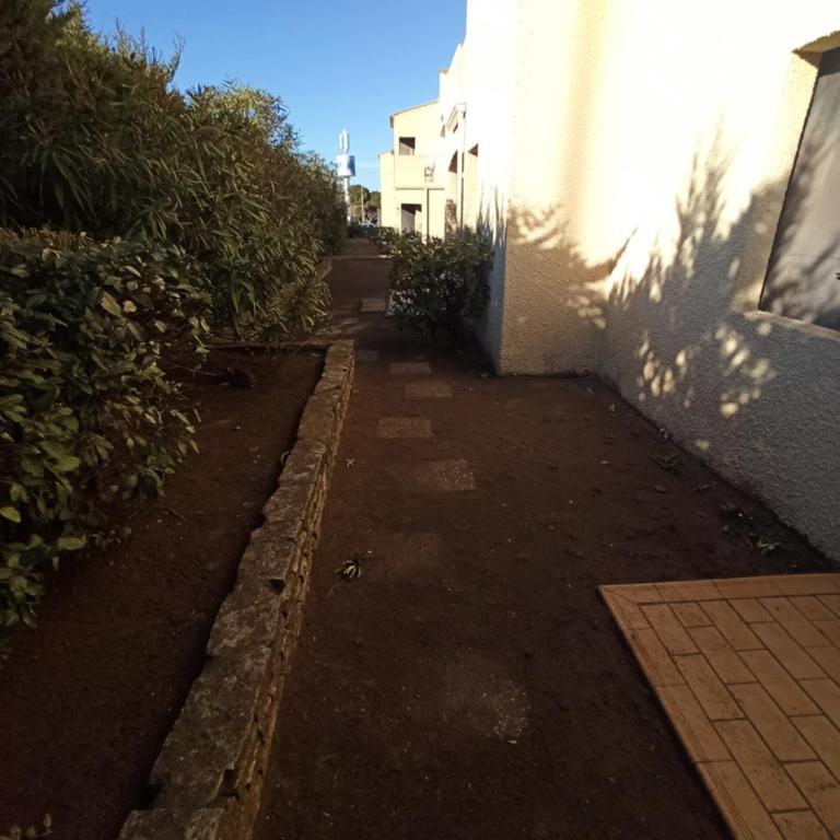 Le Cap d'Agde 2 pièces climatisé résidence Odalys St Loup en RDC avec terrasse - One-Bedroom Apartment - 17