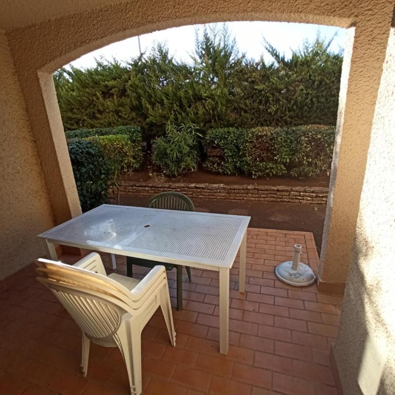 Le Cap d'Agde 2 pièces climatisé résidence Odalys St Loup en RDC avec terrasse - One-Bedroom Apartment - 16