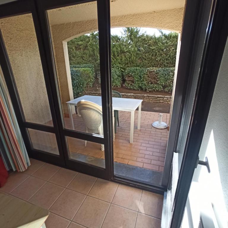 Le Cap d'Agde 2 pièces climatisé résidence Odalys St Loup en RDC avec terrasse - One-Bedroom Apartment - 13