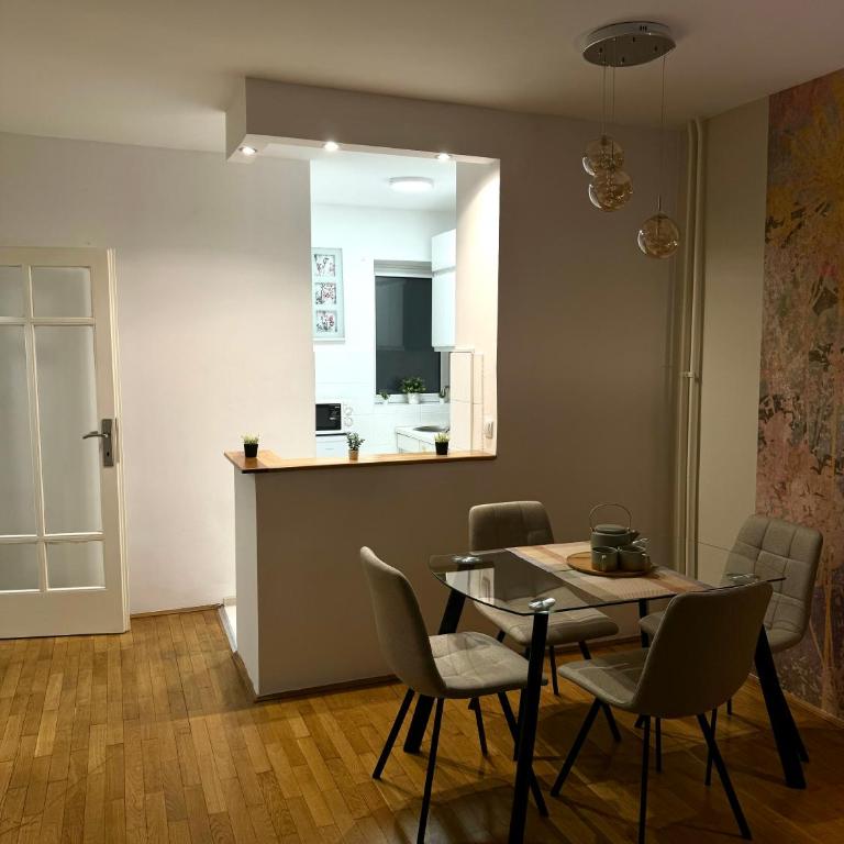 7 Emperors Central Suite - Apartman sa 1 Spavaćom Sobom - 4