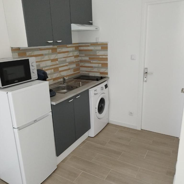 Charmant studio à 2 pas de la plage - Apartamento - Planta baja - 12