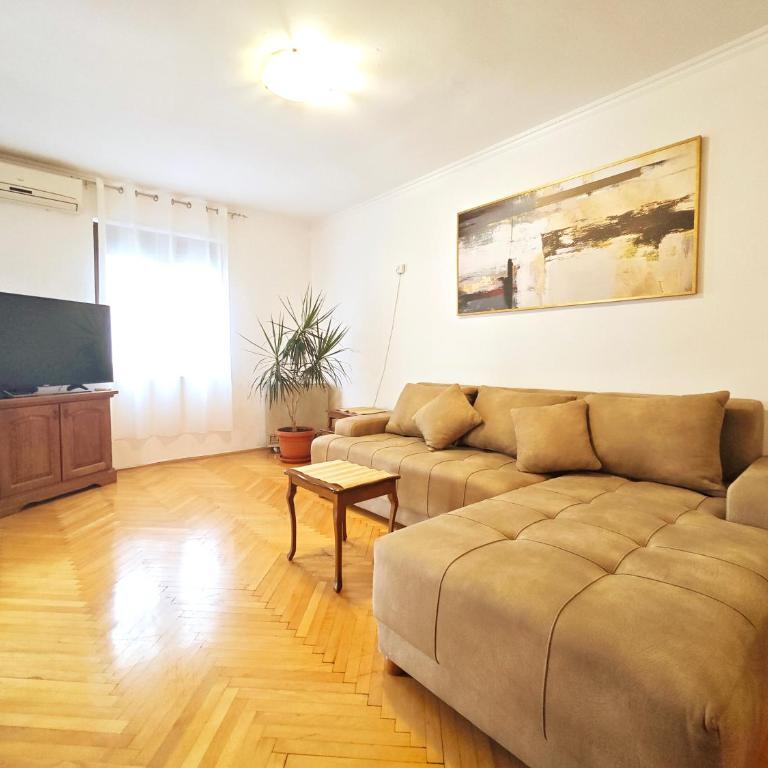 Apartment Golub - Two-Bedroom Apartment - 1