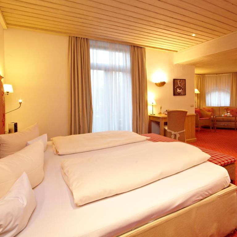 Staudacherhof in Garmisch-Partenkirchen I Blick aufs Zugspitzmassiv I einzigartige Bayurvida Küche - Superior Doppelzimmer Alpine - 2