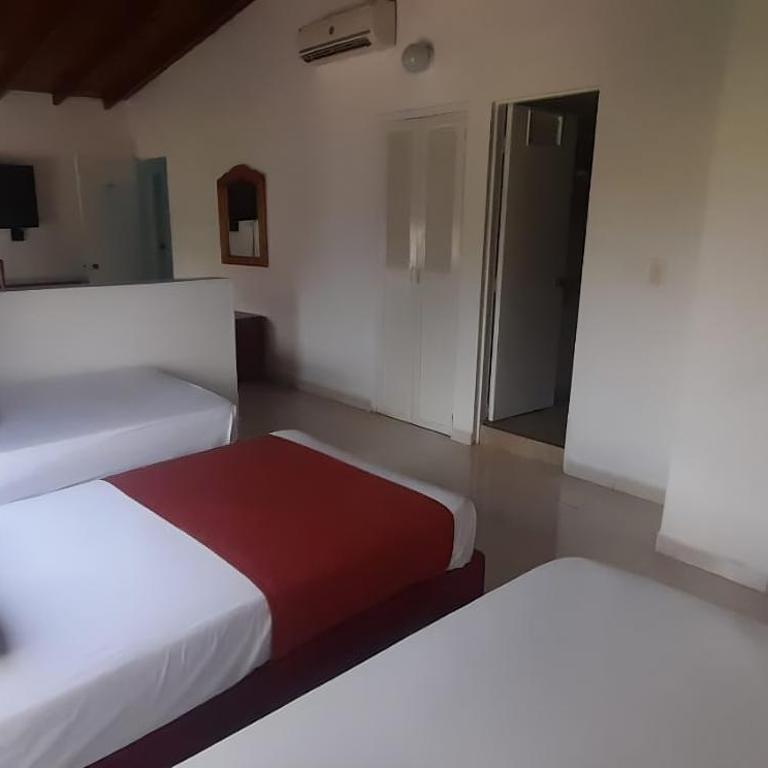 Hotel Laureles 70 Medellín - Habitación Familiar - 3