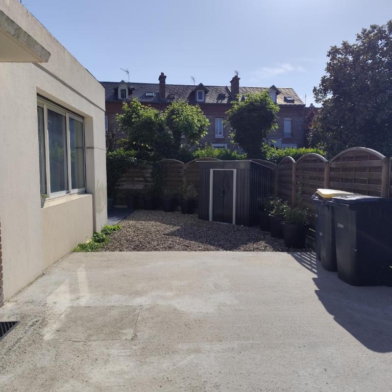 Maison de ville avec extérieur au calme. - Haus mit 4 Schlafzimmern - 57
