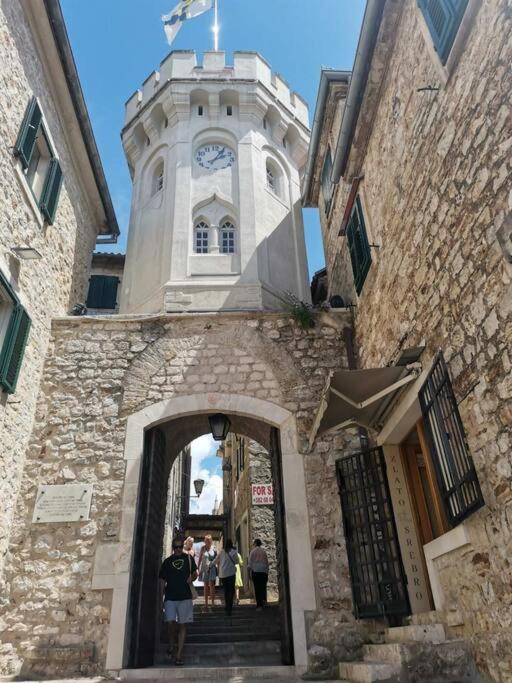 Orange studio - One-Bedroom Apartment - 21