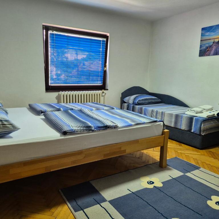 City Center Stay - Dvokrevetna Soba s Pomoćnim Ležajem - 1