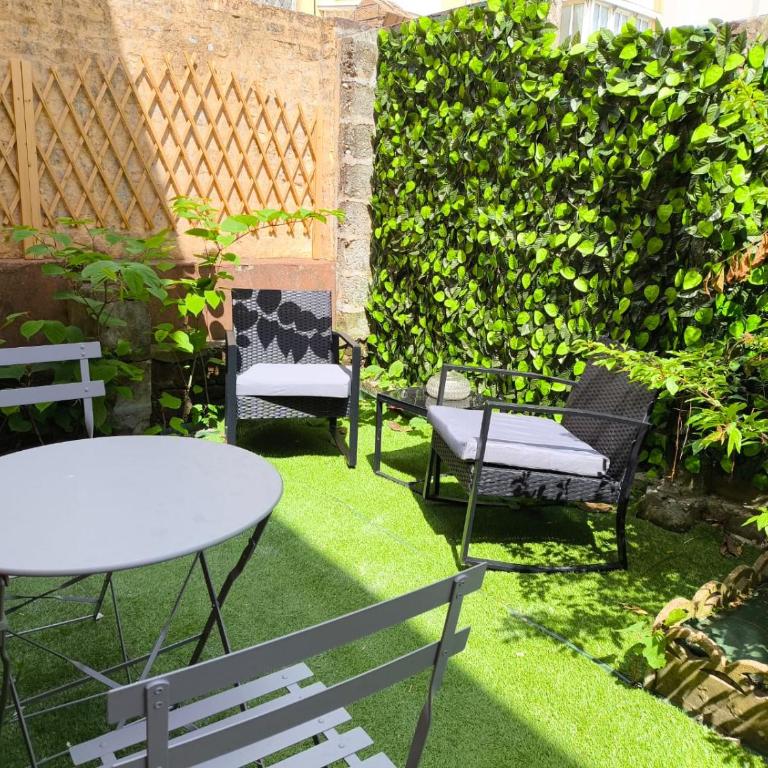 ++++ STUDIO AVEC JARDIN A 200 M DE LA MER ET 300 M RUE PIETONNE ++++ - Apartment mit 1 Schlafzimmer - 5