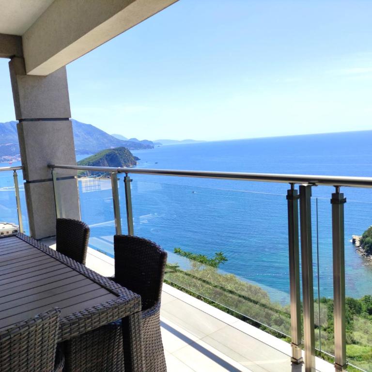 Altezza Luxury Apartment 11 - Two-Bedroom Apartment with Balcony and Sea View - 32