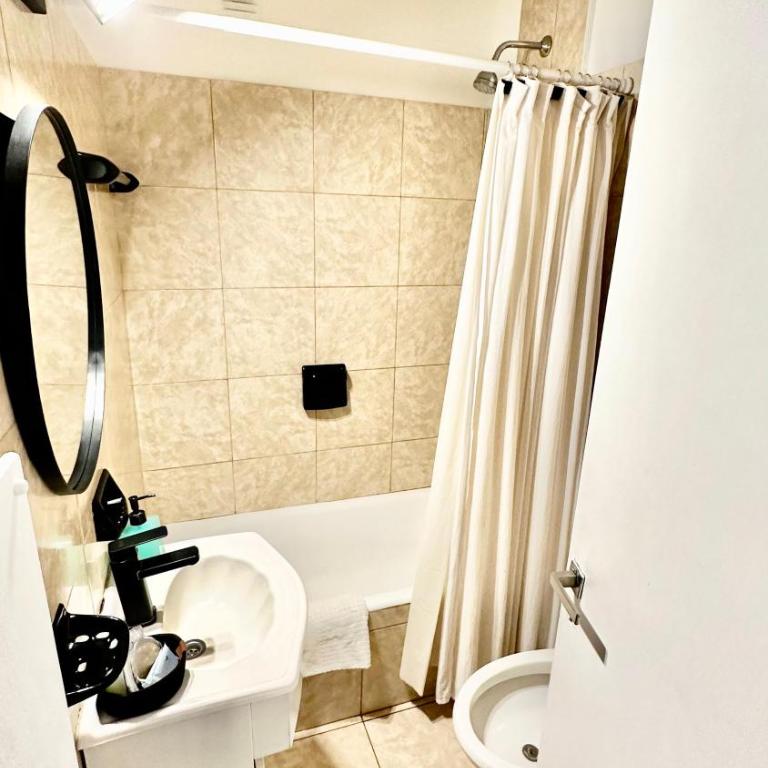 Hermoso departamento zona plaza Colon , a metros de todo - One-Bedroom Apartment - 3