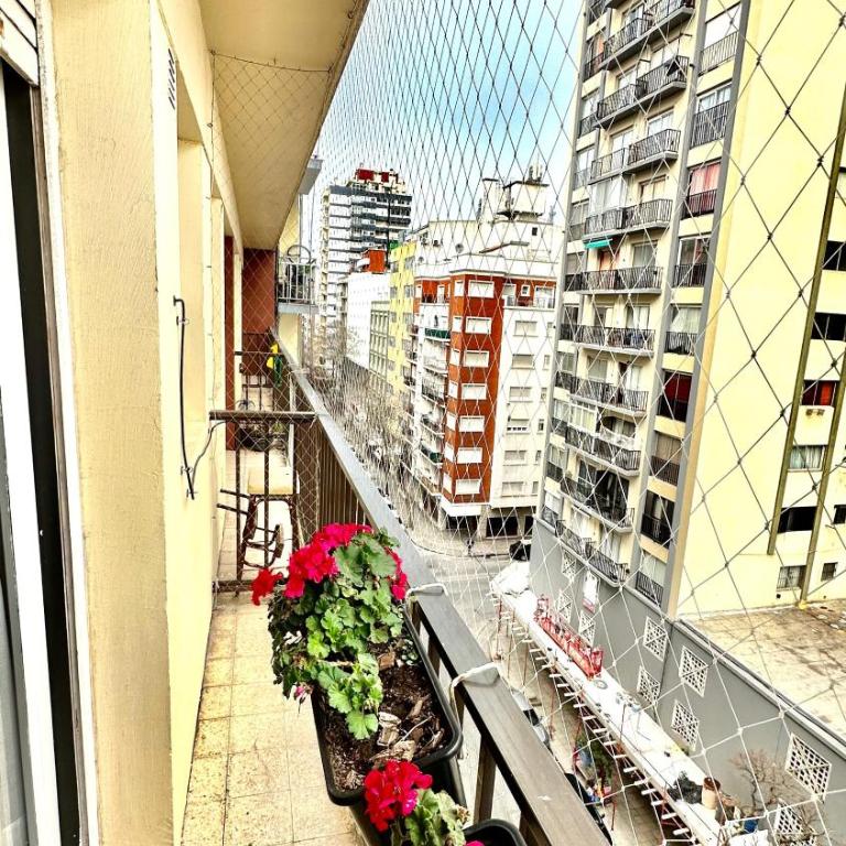 Hermoso departamento zona plaza Colon , a metros de todo - One-Bedroom Apartment - 4