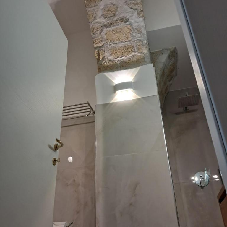 Domus Sirena - Deluxe Double Room with Balcony - 16