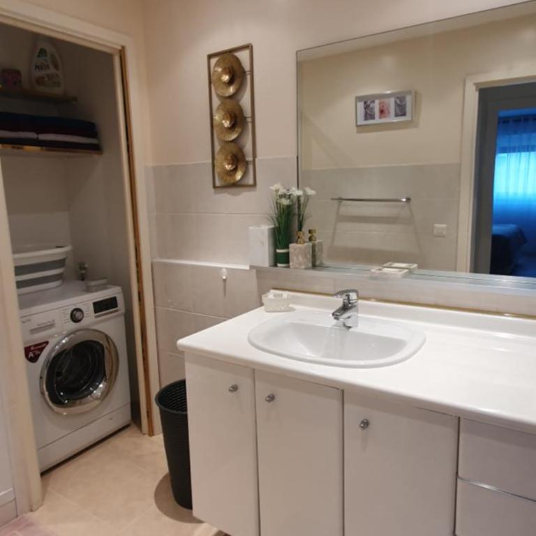 Spacieux 2 pièces terrasse et piscine - Apartment mit 1 Schlafzimmer - 36