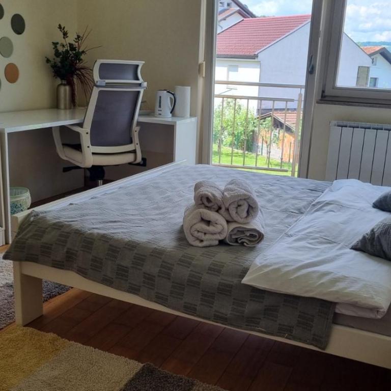 Bolek mansion - Dvokrevetna Soba sa Bračnim Krevetom i Balkonom - 11