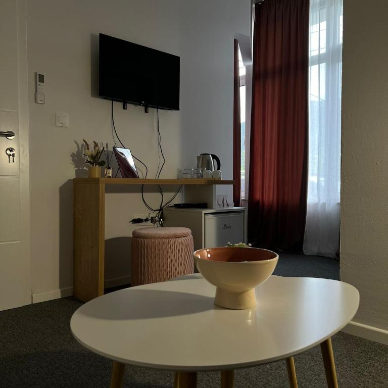 Apartments Aureus - Dvokrevetna Soba sa Bračnim Krevetom /2 Zasebna Kreveta i Sopstvenim Kupatilom - 4