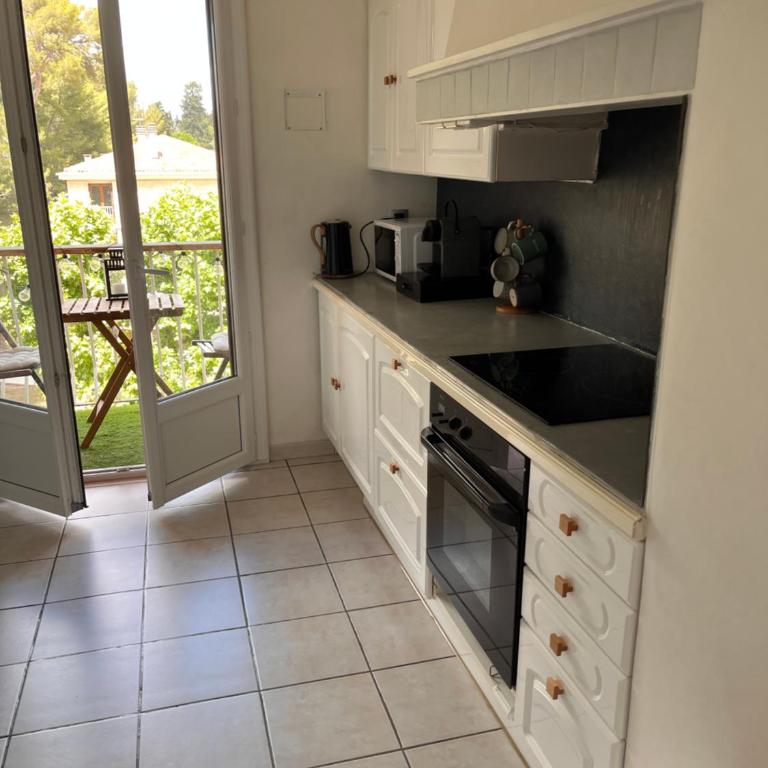 Calme, vue st Victoire, proche centre ville avec parking - Apartamento de 2 dormitorios - 18