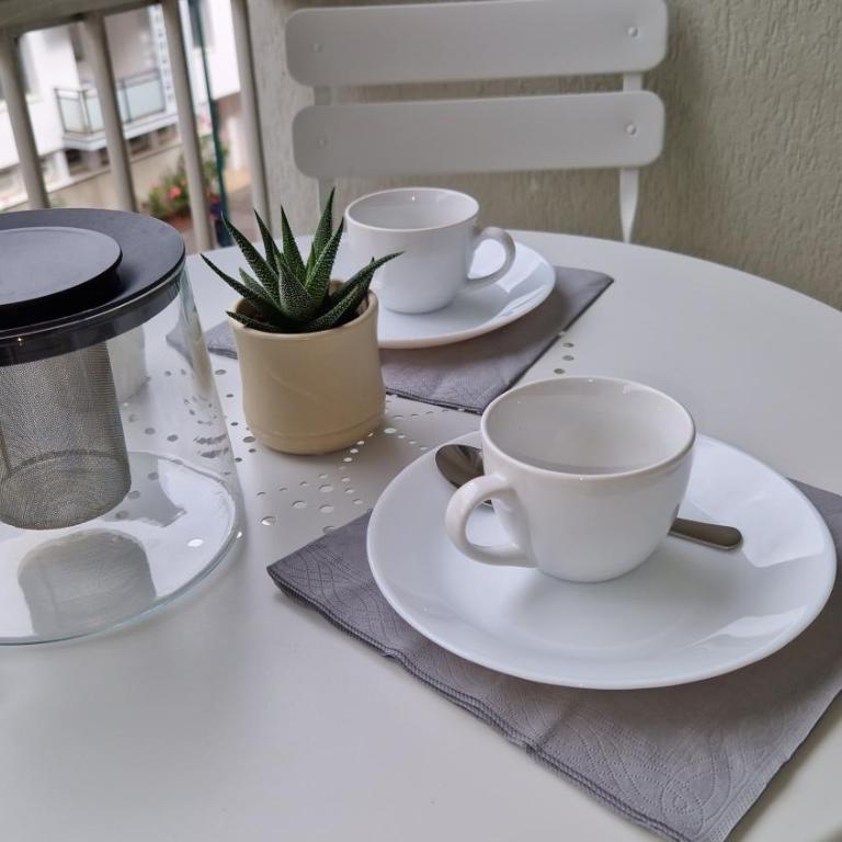Lac Plage et Ville 95 m2 a 100m du lac, 3 chambres, parking - Three-Bedroom Apartment - 29