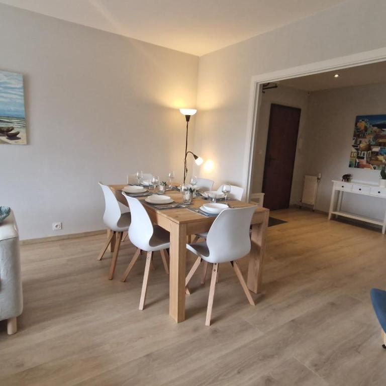 Lac Plage et Ville 95 m2 a 100m du lac, 3 chambres, parking - Three-Bedroom Apartment - 19