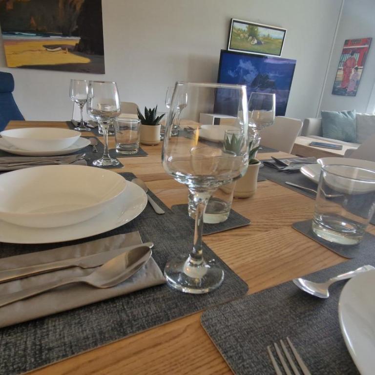 Lac Plage et Ville 95 m2 a 100m du lac, 3 chambres, parking - Three-Bedroom Apartment - 31