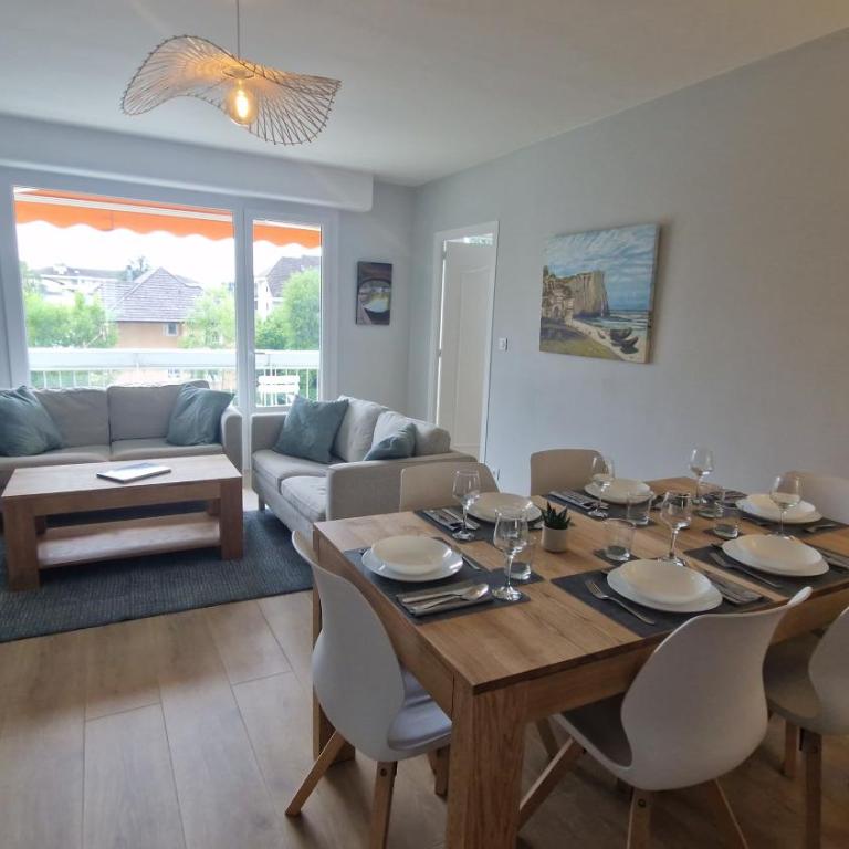 Lac Plage et Ville 95 m2 a 100m du lac, 3 chambres, parking - Three-Bedroom Apartment - 16