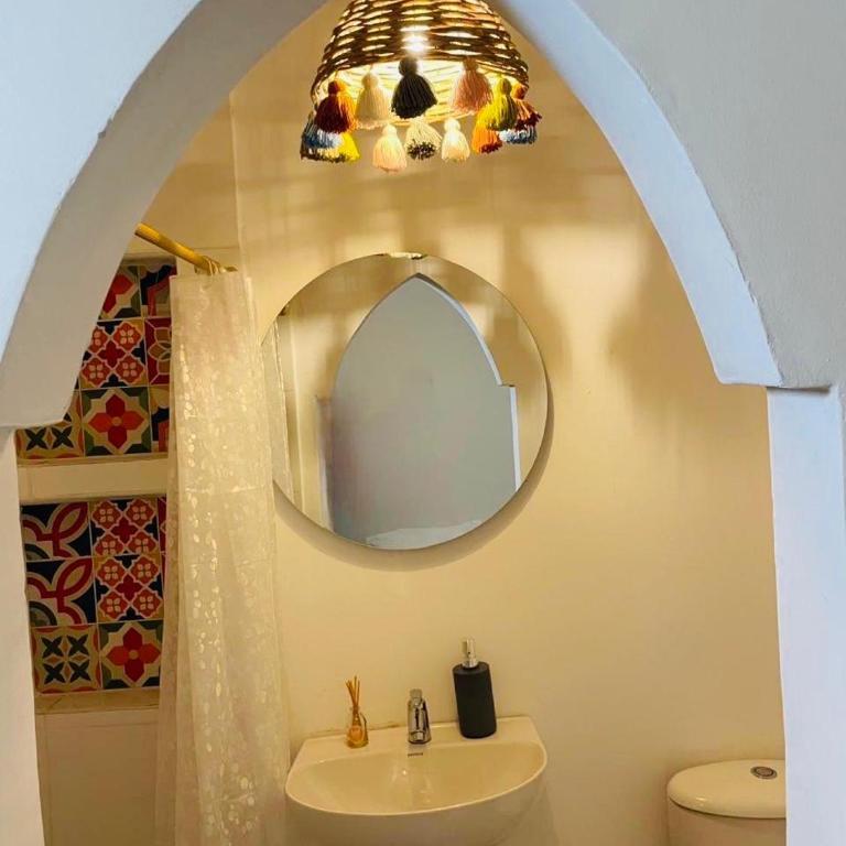 Hostal 1545 - Habitación Triple con balcón - 5