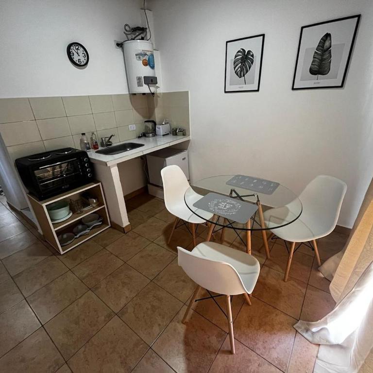 Hospedaje LH segundo B a 15 minutos del aeropuerto de Ezeiza - Apartamento de 1 dormitorio - 7