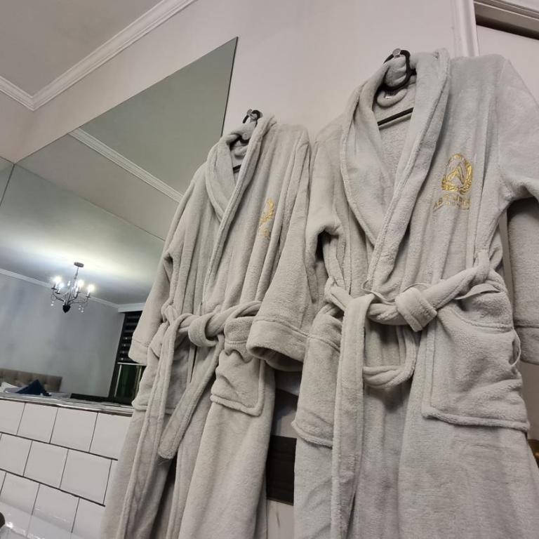 Hotel Asturias - Suite - 4