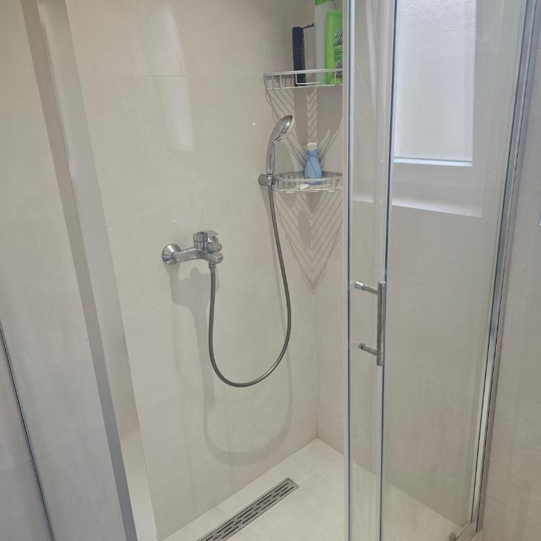 Rooms Vlaovic - Deluxe Double Room with Balcony and Sea View - 12