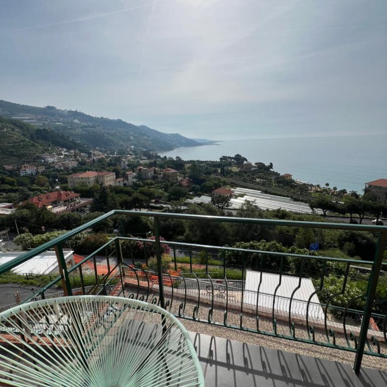 Agriturismo Un Mare di Fiori - Camera King con Balcone - 1