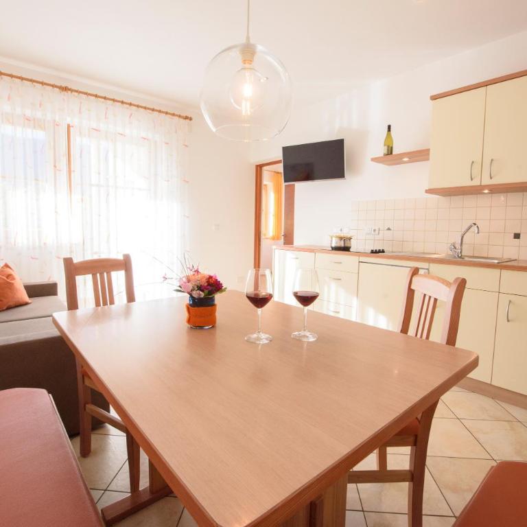 Weingut Sonnenhof - Appartamento con 2 Camere da Letto, Balcone e Terrazza - 9