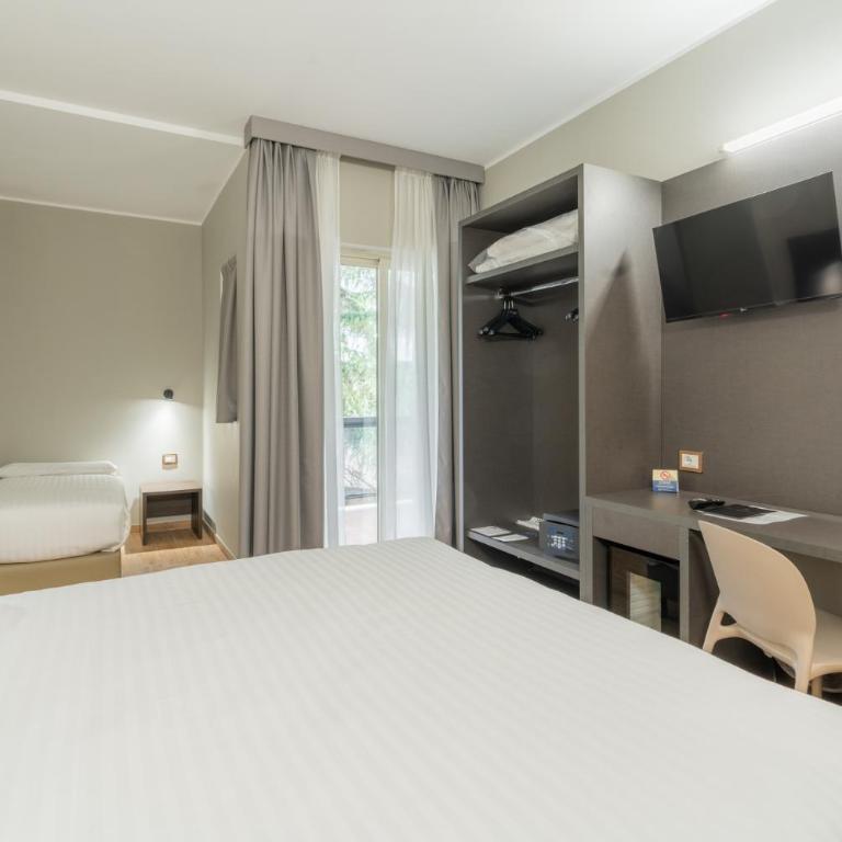 Hotel Pineta Palace - Comfort Triple Room - 3