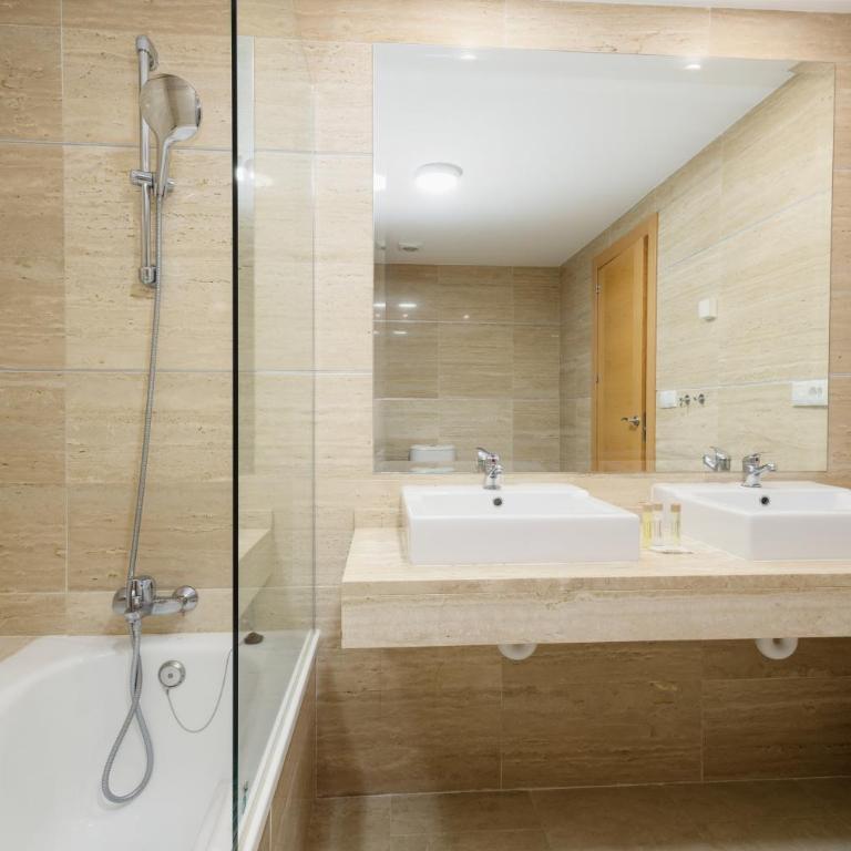 Modern and luxurious holiday home with sea views in Benahavís - Apartamento de 2 dormitorios - 28