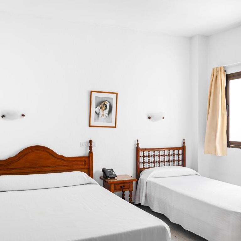 Hotel Valencia - Habitación Triple - 1