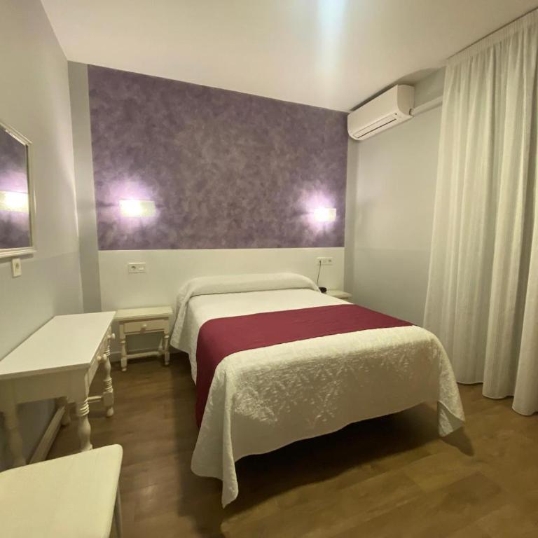 Hostal Sonia Granada - Double or Twin Room - 20