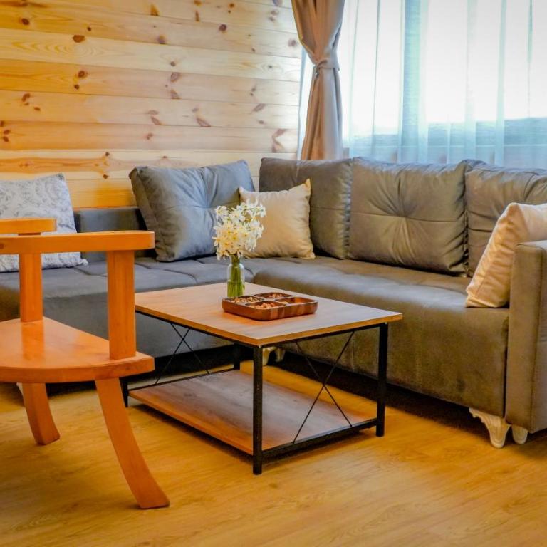Family Farm Pejovic - One-Bedroom House - 6