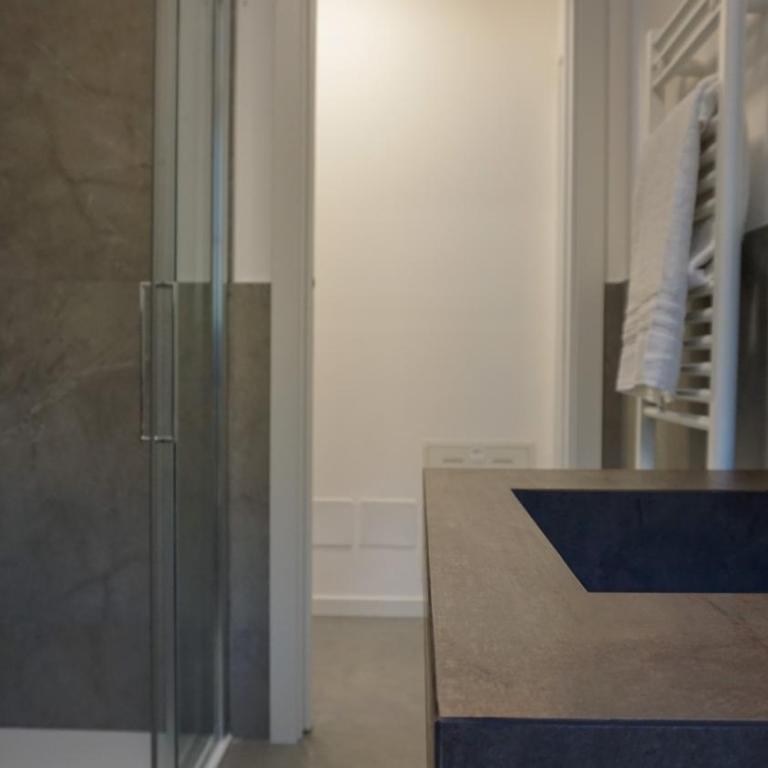 Sirmio Apartments - Darsena Stay - Appartamento Deluxe con 2 Camere da Letto e con Vista Lago - 5