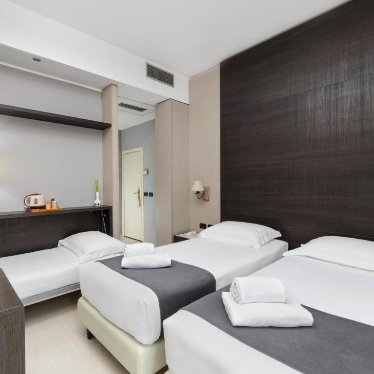 Hotel Maggiore - Triple Room - 13