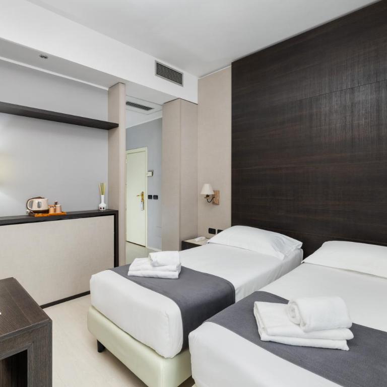 Hotel Maggiore - Triple Room - 12
