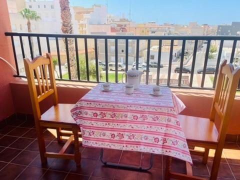 Castillo Suites, Vivienda con Fines Turísticos El Castillo de Roquetas - Two-Bedroom Apartment - 11