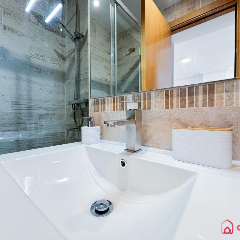 Bella Vista - Apartamento de 2 dormitorios con balcón y vistas al mar - 19
