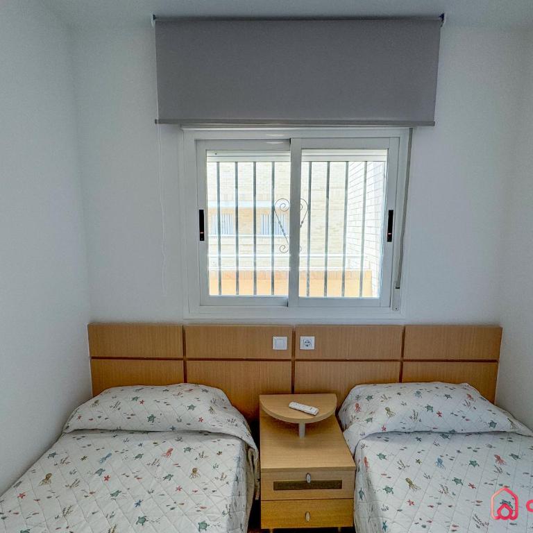 Bella Vista - Apartamento de 2 dormitorios con balcón y vistas al mar - 4