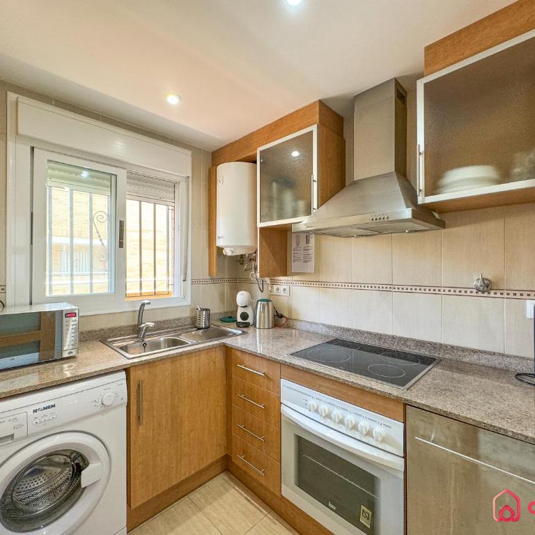 Bella Vista - Apartamento de 2 dormitorios con balcón y vistas al mar - 11