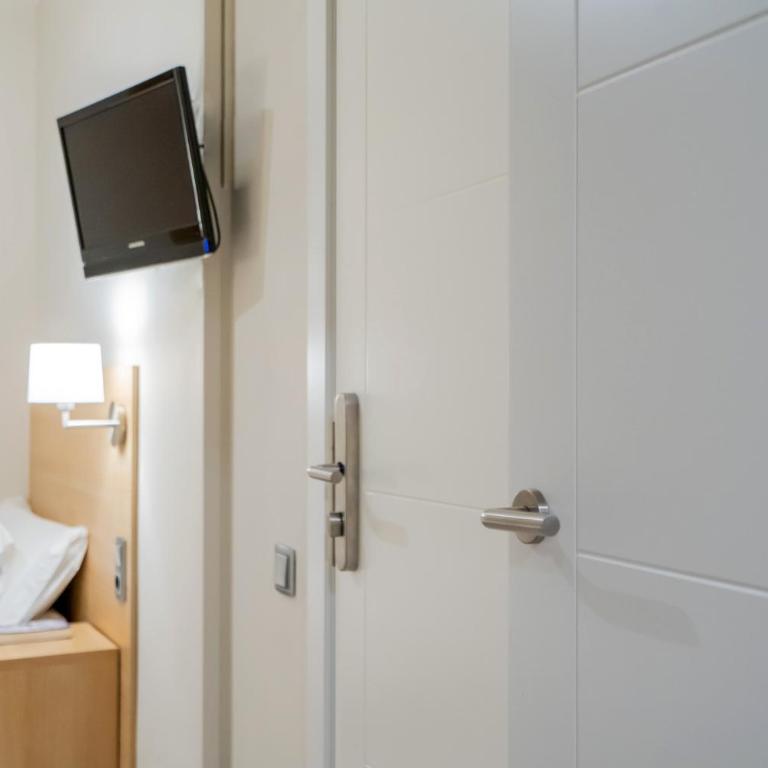 Hotel Glòries - Superior Quadruple Room - 6