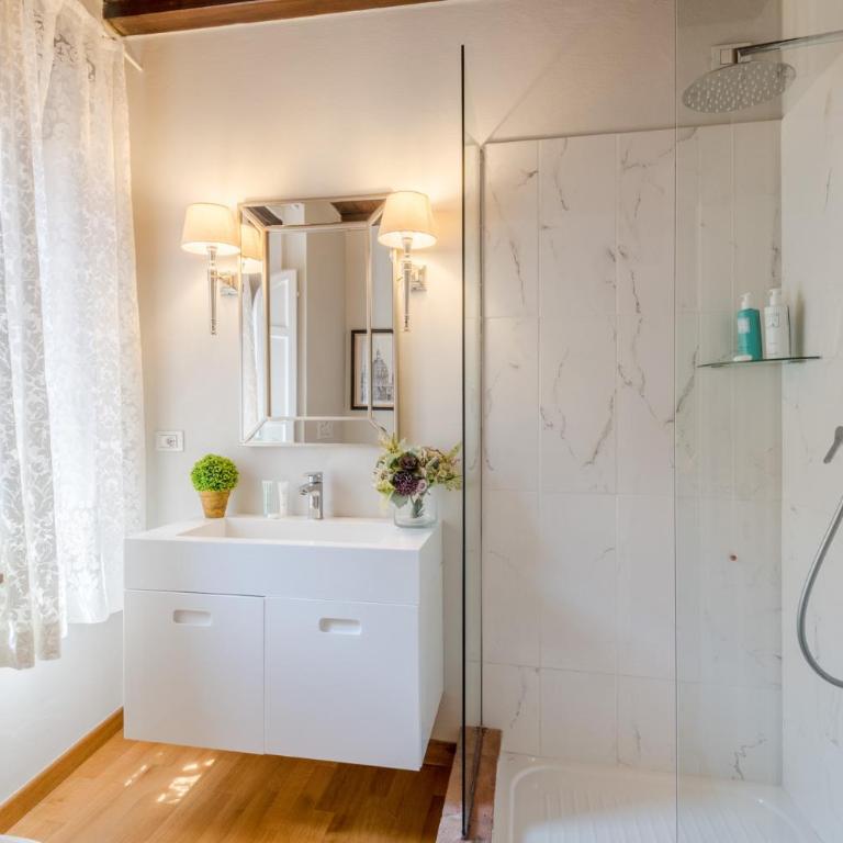Castruccio apartment, timeless Elegance in Lucca - One-Bedroom Apartment - 9