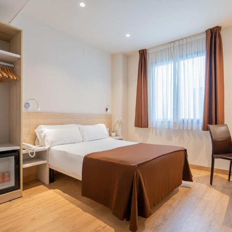 Hotel Glòries - Standard Double Room - 2